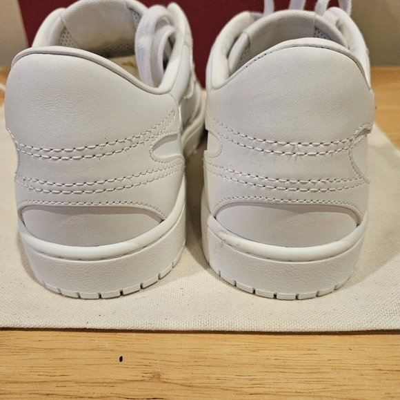 VALENTINO Garavani Atelier 07 white camouflage leather sneakers - Picture 3 of 8